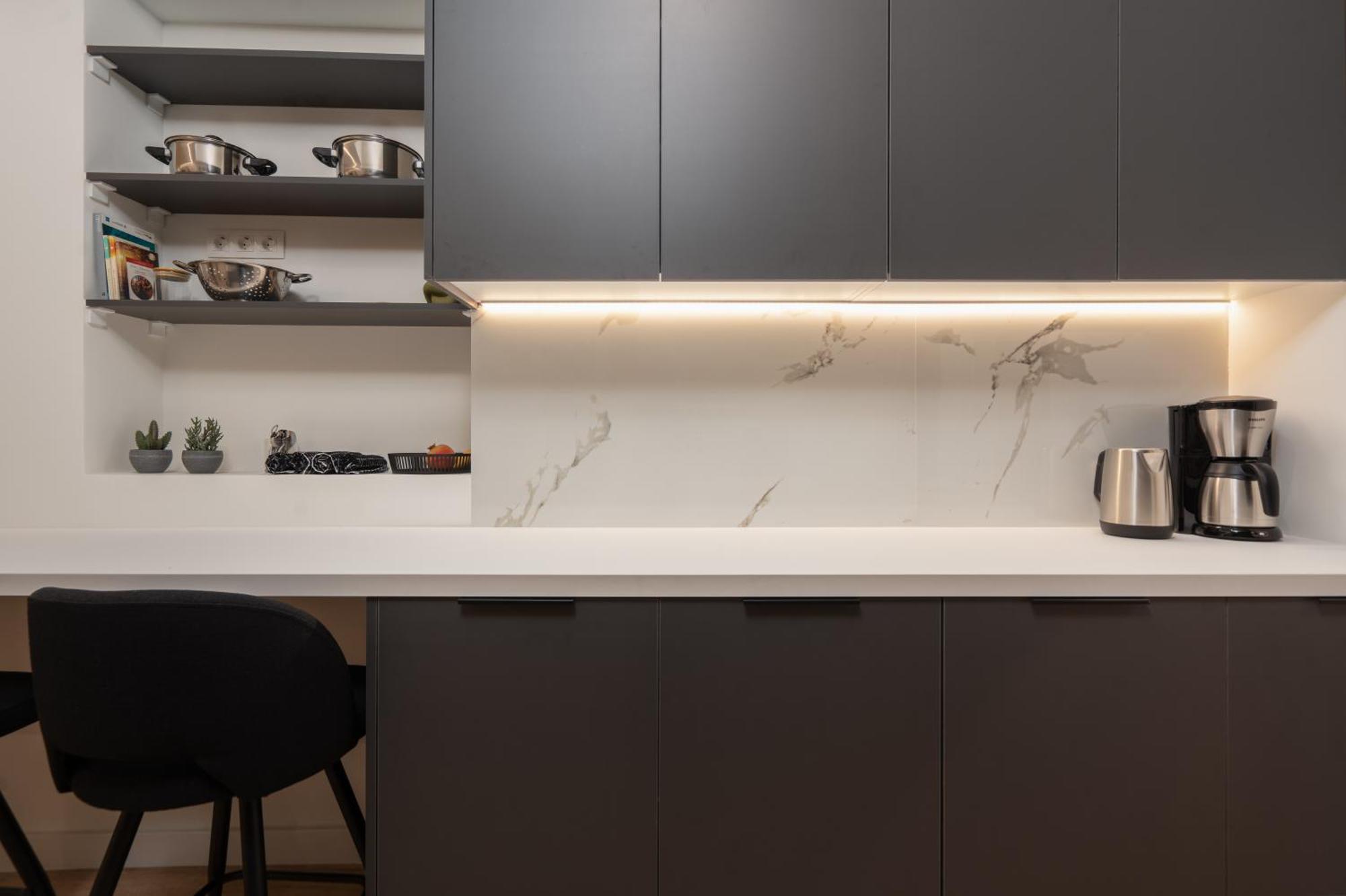 Exclusive And Deluxe Apartment In Athens City Экстерьер фото